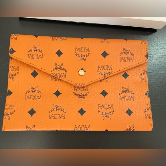 NIB MCM Beauty Clutch - Picture 2 of 5